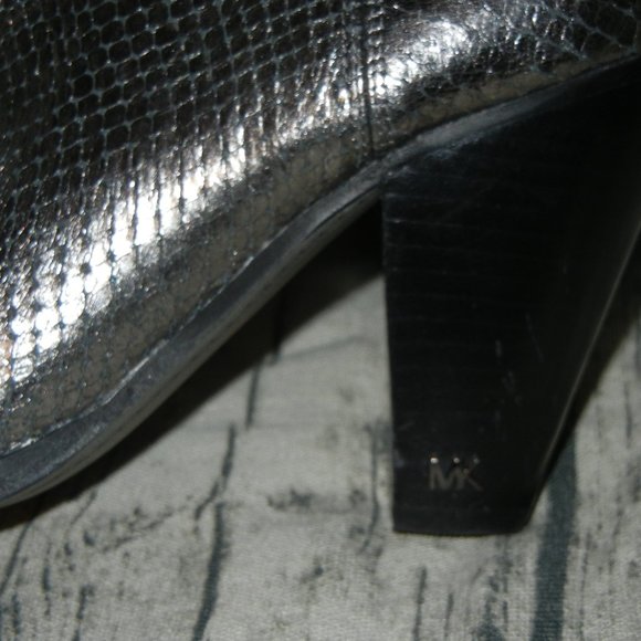 New 6.5 MICHAEL KORS Metallic Silver Booties Divia - Picture 5 of 7